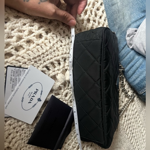 Prada bag - Picture 7 of 11